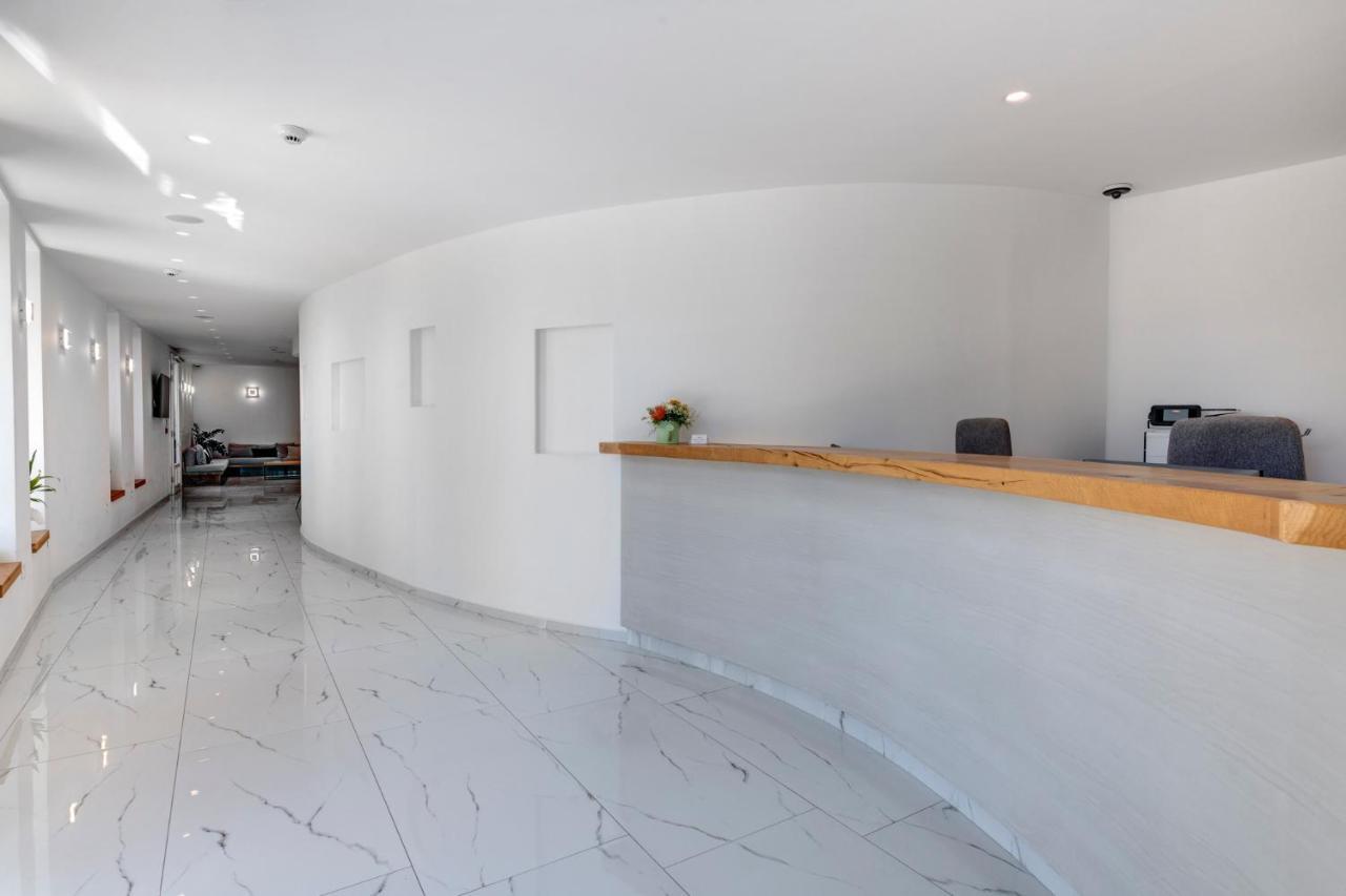 Makis Place Tourlos Exterior photo